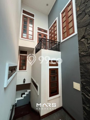 Hot Offer Hunian Premium Ideal dan Luas di Menteng, Jakarta Pusat Hot Offer Hunian Premium Ideal dan Luas di Menteng, Jakarta Pusat