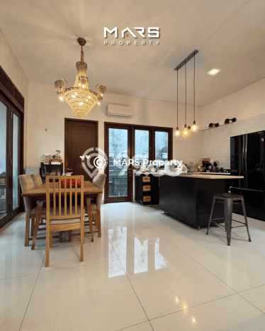 Jual Rumah Luas Megah Dengan View Eksklusif di Pejaten, Jakarta Selatan Jual Rumah Luas Megah Dengan View Eksklusif di Pejaten, Jakarta Selatan
