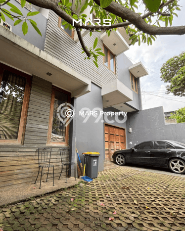 Siap Huni Rumah Mewah 4 Kamar di Kebayoran Baru Dekat ke Mana Saja Siap Huni Rumah Mewah 4 Kamar di Kebayoran Baru Dekat ke Mana Saja