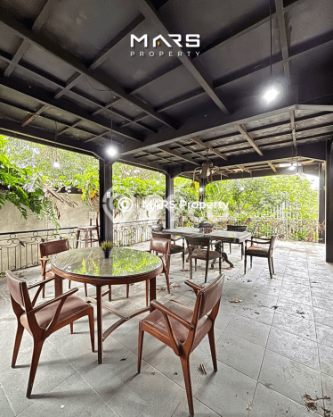 Rumah Siap Pakai area Pondok Indah, Jakarta Selatan, Luas 864m² Bangunan 520m² Rumah Siap Pakai area Pondok Indah, Jakarta Selatan, Luas 864m² Bangunan 520m²