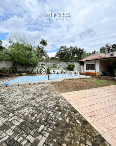 Jual Rumah Mewah Megah Dengan View Eksklusif di Kemang, Jakarta Selatan Jual Rumah Mewah Megah Dengan View Eksklusif di Kemang, Jakarta Selatan