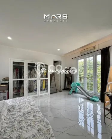 Jual Segera Rumah 4 KT 4 KM di Pondok Indah, Jakarta Selatan Jual Segera Rumah 4 KT 4 KM di Pondok Indah, Jakarta Selatan