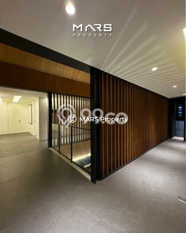 Rumah Lokasi Strategis di Kebayoran Baru, Jakarta Selatan, LT 634m² LB 800m² Rumah Lokasi Strategis di Kebayoran Baru, Jakarta Selatan, LT 634m² LB 800m²