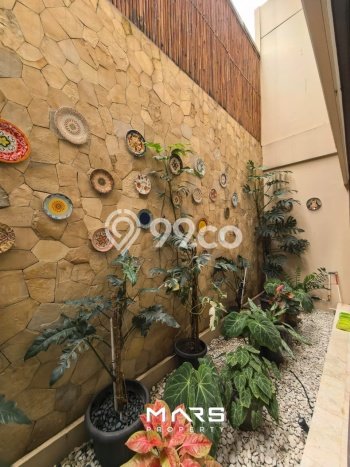 Dijual Rumah Luas Elegan Dengan View Eksklusif di Kemang, Jakarta Selatan Dijual Rumah Luas Elegan Dengan View Eksklusif di Kemang, Jakarta Selatan
