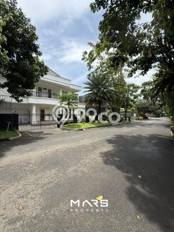 Jual Rumah Mewah Elegan Dengan View Eksklusif di Pondok Indah, Jakarta Selatan Jual Rumah Mewah Elegan Dengan View Eksklusif di Pondok Indah, Jakarta Selatan