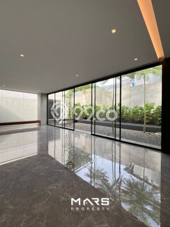 Ready to Use! Luxury House LT 1150m2 Desain Modern di Ampera Ready to Use! Luxury House LT 1150m2 Desain Modern di Ampera