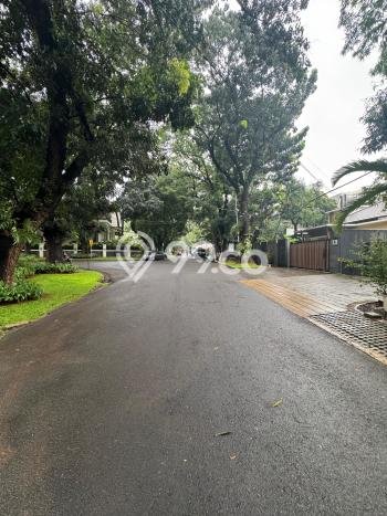 Rumah Lokasi Strategis di Kebayoran Baru, Jakarta Selatan, LT 634m² LB 800m² Rumah Lokasi Strategis di Kebayoran Baru, Jakarta Selatan, LT 634m² LB 800m²