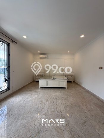 Jual Rumah Mewah Elegan Dengan View Eksklusif di Pondok Indah, Jakarta Selatan Jual Rumah Mewah Elegan Dengan View Eksklusif di Pondok Indah, Jakarta Selatan
