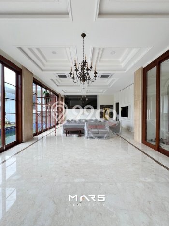 Rumah Mewah LB 880m2 Siap Pakai Desain Elegan di Kemang, Jakarta Selatan Rumah Mewah LB 880m2 Siap Pakai Desain Elegan di Kemang, Jakarta Selatan
