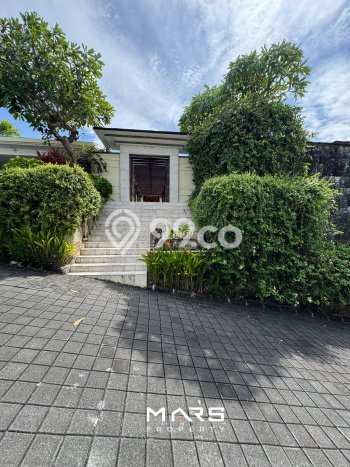 For Sale! Vila Kawasan , Luas 1729m2m², Akses Mudah Pusat Kota For Sale! Vila Kawasan , Luas 1729m2m², Akses Mudah Pusat Kota