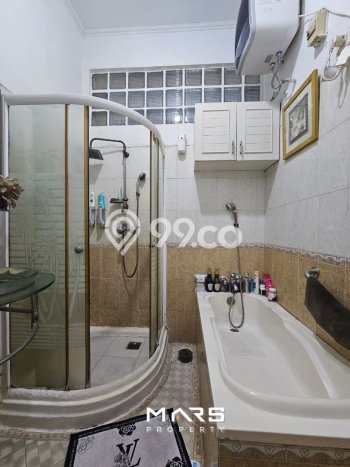 Siap Huni Hunian Elit 5 Kamar di Kebayoran Lama Dekat ke Mana Pun Siap Huni Hunian Elit 5 Kamar di Kebayoran Lama Dekat ke Mana Pun