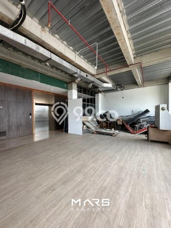 Unit Komersial Dijual di Jakarta Utara LT 441m2 & LB 1638m2 Unit Komersial Dijual di Jakarta Utara LT 441m2 & LB 1638m2