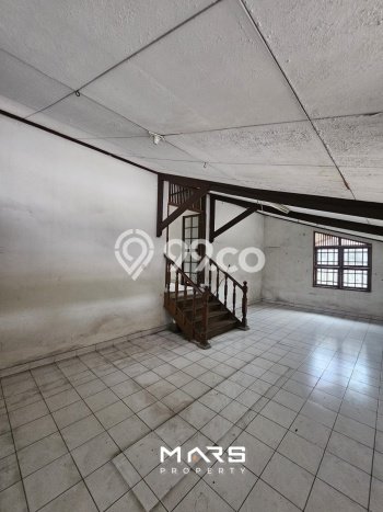 Siap Huni Rumah Mewah 3 Kamar di Kebayoran Baru Dekat ke Mana Pun Siap Huni Rumah Mewah 3 Kamar di Kebayoran Baru Dekat ke Mana Pun