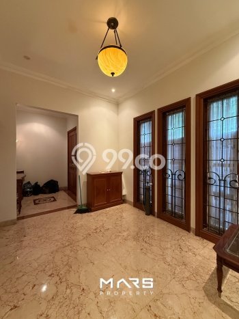 Hunian Elit LB 400m2 Siap Pakai Desain Elegan di Pondok Indah, Jakarta Selatan Hunian Elit LB 400m2 Siap Pakai Desain Elegan di Pondok Indah, Jakarta Selatan