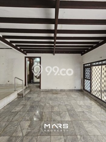 Siap Huni Rumah Mewah 3 Kamar di Kebayoran Baru Dekat ke Mana Pun Siap Huni Rumah Mewah 3 Kamar di Kebayoran Baru Dekat ke Mana Pun