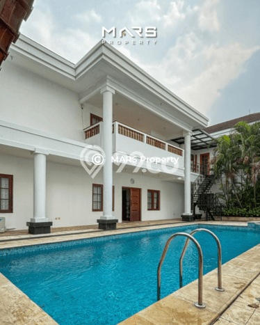 Rumah Modern 6 Kamar Terawat di Cipete, Dekat Pusat Perbelanjaan, Jakarta Selatan Rumah Modern 6 Kamar Terawat di Cipete, Dekat Pusat Perbelanjaan, Jakarta Selatan