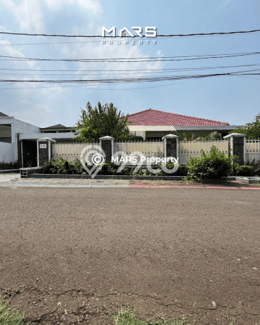 HOT LISTING! Rumah Untuk Investasi di Jatiwaringin, Luas 550m² Bangunan 250m² HOT LISTING! Rumah Untuk Investasi di Jatiwaringin, Luas 550m² Bangunan 250m²