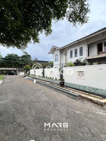 Jual Rumah Luas Elegan Dengan View Cantik di Lebak Bulus, Jakarta Selatan Jual Rumah Luas Elegan Dengan View Cantik di Lebak Bulus, Jakarta Selatan