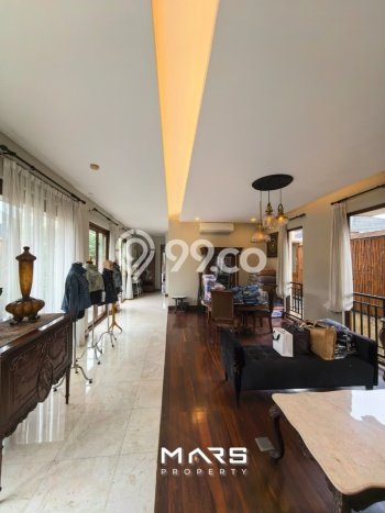 Dijual Rumah Luas Elegan Dengan View Eksklusif di Kemang, Jakarta Selatan Dijual Rumah Luas Elegan Dengan View Eksklusif di Kemang, Jakarta Selatan