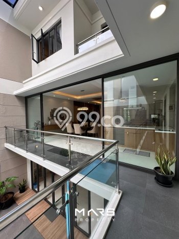 Rumah Elit Modern Siap Huni di Mega Kuningan Jakarta Selatan Rumah Elit Modern Siap Huni di Mega Kuningan Jakarta Selatan