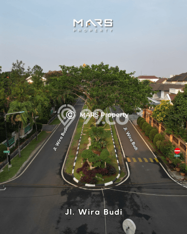 HOT LISTING! Rumah Untuk Investasi di Jatiwaringin, Luas 550m² Bangunan 250m² HOT LISTING! Rumah Untuk Investasi di Jatiwaringin, Luas 550m² Bangunan 250m²