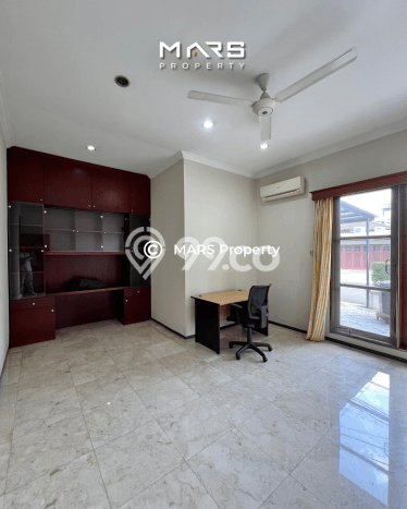 Rumah Mewah LB 453m2 Siap Pakai Desain Elegan di Cipete, Jakarta Selatan Rumah Mewah LB 453m2 Siap Pakai Desain Elegan di Cipete, Jakarta Selatan