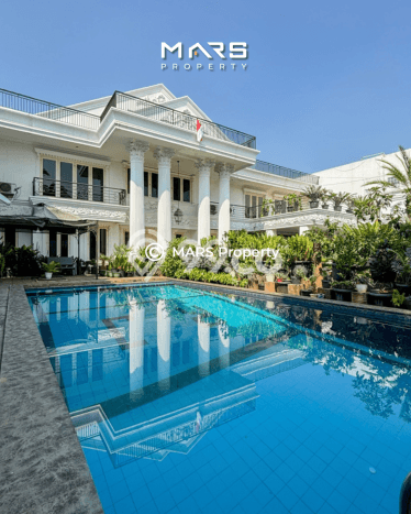 Rumah Strategis LT 880m² / LB 1000m² di Permata Hijau, Dekat Pusat Kota, Jakarta Selatan Rumah Strategis LT 880m² / LB 1000m² di Permata Hijau, Dekat Pusat Kota, Jakarta Selatan