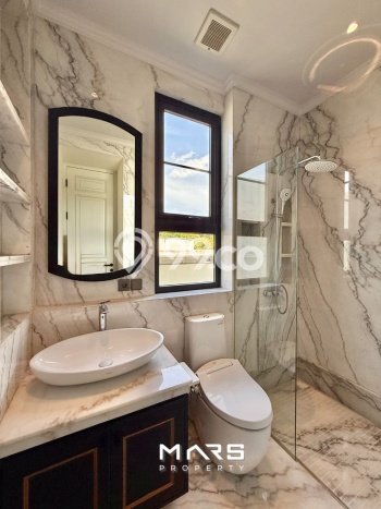 Rumah Luxury Modern Siap Huni di Senopati Jakarta Selatan Rumah Luxury Modern Siap Huni di Senopati Jakarta Selatan