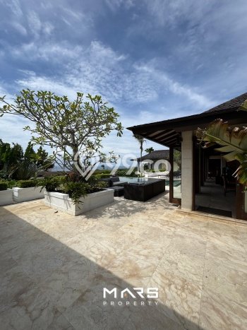 For Sale! Vila Kawasan , Luas 1729m2m², Akses Mudah Pusat Kota For Sale! Vila Kawasan , Luas 1729m2m², Akses Mudah Pusat Kota