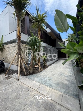 Bisnis Potensial! Vila di , Ukuran 361m2m², Dekat ke Pusat Kota Bisnis Potensial! Vila di , Ukuran 361m2m², Dekat ke Pusat Kota