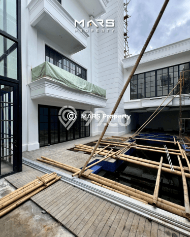PRIME LOCATION! Rumah Strategis area Pondok Indah, LT 1025m² LB 2100m² PRIME LOCATION! Rumah Strategis area Pondok Indah, LT 1025m² LB 2100m²