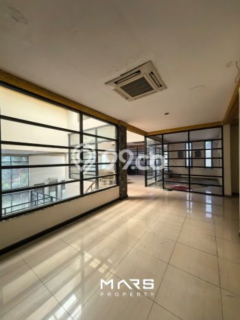 Hunian Mewah Dijual LT 1105m2 di Jagakarsa, Jakarta Selatan Hunian Mewah Dijual LT 1105m2 di Jagakarsa, Jakarta Selatan