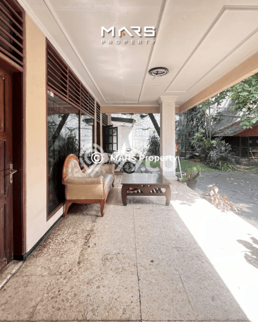 Dijual Rumah Premium dengan Fasilitas Sekitar Komplit di Kebayoran Lama, Jakarta Selatan Dijual Rumah Premium dengan Fasilitas Sekitar Komplit di Kebayoran Lama, Jakarta Selatan