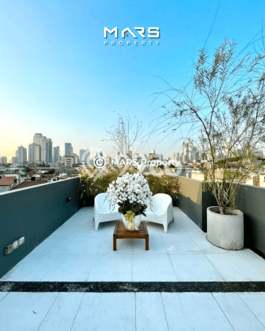 BEST OFFER! Rumah Untuk Investasi area Kebayoran Baru, Luas 520m² LB 1200m² BEST OFFER! Rumah Untuk Investasi area Kebayoran Baru, Luas 520m² LB 1200m²