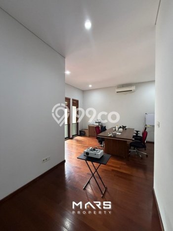 Siap Huni Hunian Elit 4 Kamar di Kebayoran Baru Dekat ke Mana Pun Siap Huni Hunian Elit 4 Kamar di Kebayoran Baru Dekat ke Mana Pun