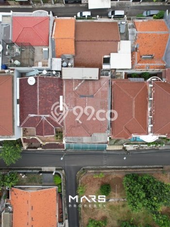 Ready to Use! Luxury House LT 240m2 Desain Modern di Tomang Ready to Use! Luxury House LT 240m2 Desain Modern di Tomang