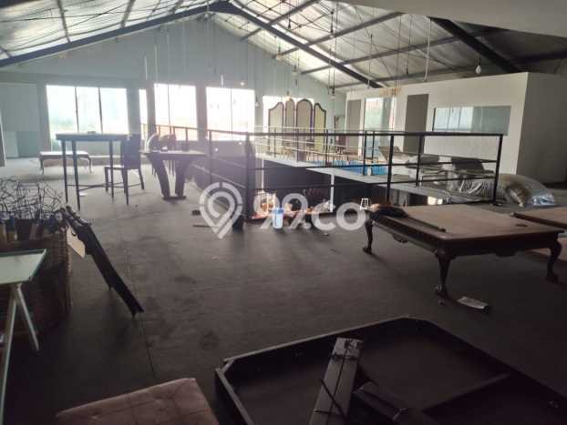 Disewakan Ruko komersial di Semarang Timur luas bangunan 600m2 Disewakan Ruko komersial di Semarang Timur luas bangunan 600m2