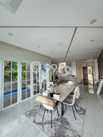 Rumah Luxury Modern Tanpa Renovasi di Sambiroto Semarang Rumah Luxury Modern Tanpa Renovasi di Sambiroto Semarang