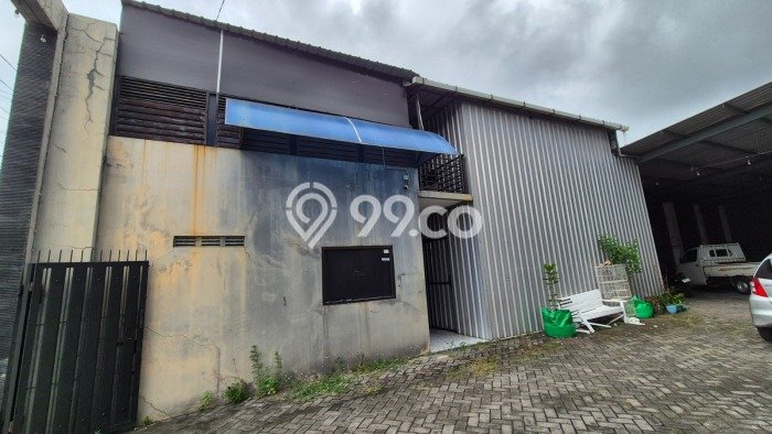 Rumah Mewah Siap Huni LT 660m2 di Semarang Barat, Semarang Rumah Mewah Siap Huni LT 660m2 di Semarang Barat, Semarang