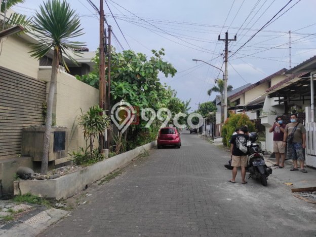 Lokasi strategis! Rumah siap pakai disewakan di Semarang Utara LB 150m2 Lokasi strategis! Rumah siap pakai disewakan di Semarang Utara LB 150m2