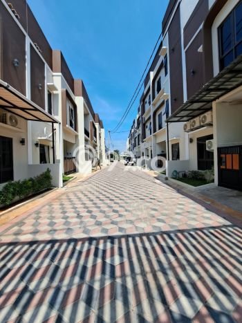 Siap Huni Rumah Mewah 16 Kamar di Tembalang Dekat ke Mana Pun Siap Huni Rumah Mewah 16 Kamar di Tembalang Dekat ke Mana Pun