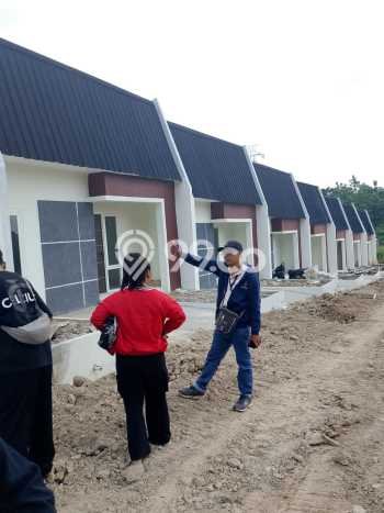 Rumah Sederhana Dijual Lokasi Banyumanik 2 Kamar dengan LT 72m2 Rumah Sederhana Dijual Lokasi Banyumanik 2 Kamar dengan LT 72m2