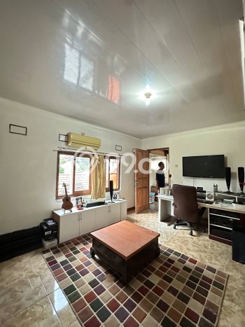 Hunian Elit LB 300m2 Siap Huni Desain Elegan di Limusnunggal, Bogor Hunian Elit LB 300m2 Siap Huni Desain Elegan di Limusnunggal, Bogor