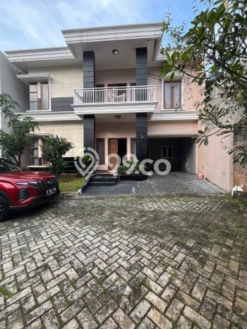 Hunian Mewah LB 250m2 Siap Huni Desain Elegan di Cibubur, Depok Hunian Mewah LB 250m2 Siap Huni Desain Elegan di Cibubur, Depok