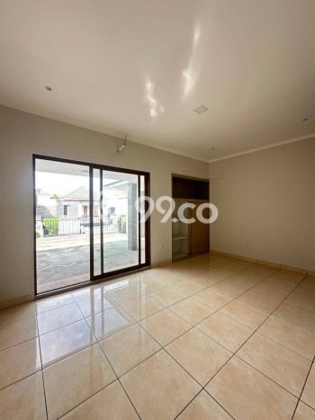 Jual Rumah Eksklusif 3 KT di Legenda Wisata, Bogor Jual Rumah Eksklusif 3 KT di Legenda Wisata, Bogor