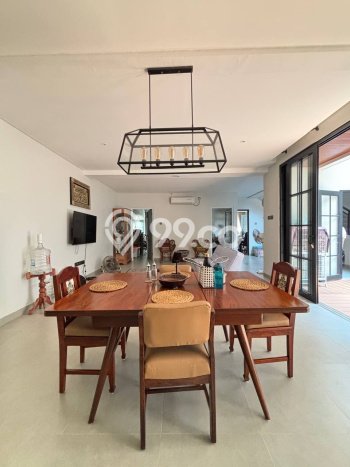 For Sale! Premium House LT 180m2 Desain Modern di Kota Wisata For Sale! Premium House LT 180m2 Desain Modern di Kota Wisata
