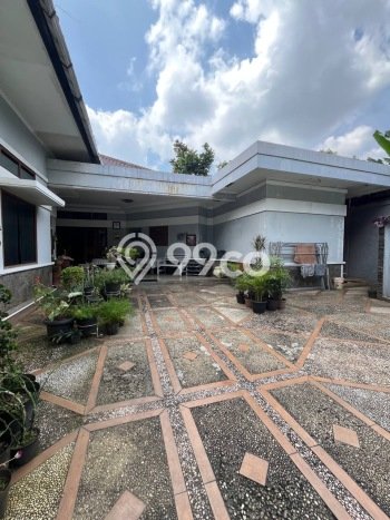 For Sale! Premium House LT 1650m2 Desain Elegan di Jatikarya For Sale! Premium House LT 1650m2 Desain Elegan di Jatikarya