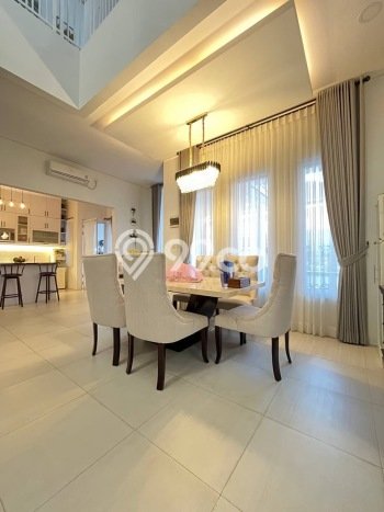 For Sale! Luxury House LT 278m2 Desain Elegan di Kota Wisata For Sale! Luxury House LT 278m2 Desain Elegan di Kota Wisata
