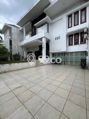 Rumah Mewah LB 800m2 Siap Huni Desain Elegan di Kota Wisata, Bogor Rumah Mewah LB 800m2 Siap Huni Desain Elegan di Kota Wisata, Bogor