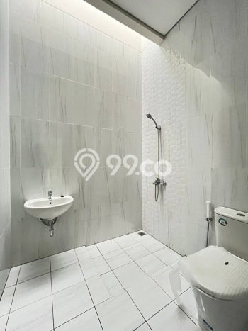For Sale! Premium House LT 200m2 Desain Modern di Kota Wisata For Sale! Premium House LT 200m2 Desain Modern di Kota Wisata